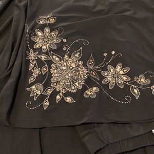 Lot of 4 womens MKM Designs culottes. Size XL. Good shape.